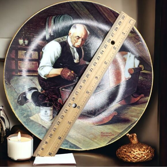 Norman Rockwell l Collector’s Plate l #2448 W l “Grandpa’s Gift” - Picture 4 of 8